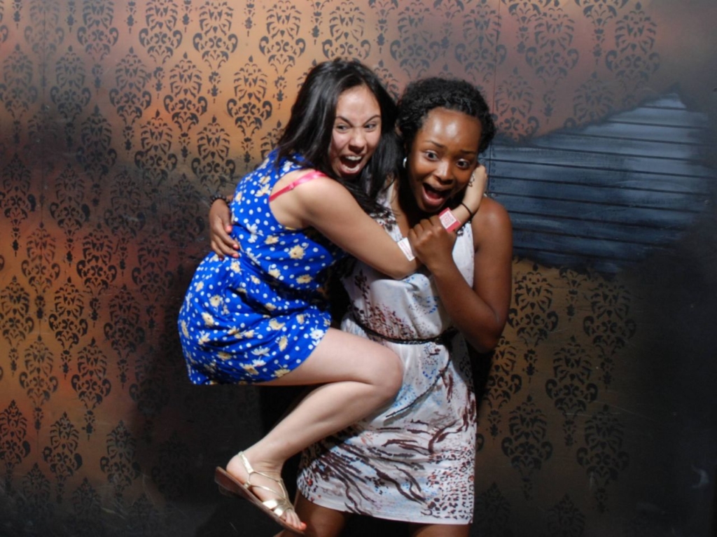 G-g-g- GHOSTS: Your Brain is Dumb 3 hilariously frightened faces haunted house 20121026 034657 036